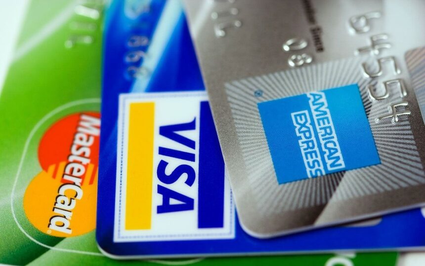 eBay Bans American Express cards In Latest Flash Point Over Fees