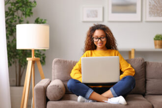 27 Best Summer Work From Home Jobs for Teens