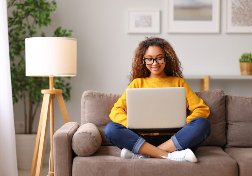 27 Best Summer Work From Home Jobs for Teens