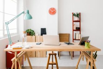 How To Start a Virtual Assistant Business (From Someone Who’s Done It)