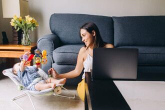 12 Ways To Make Extra Money While Your Child Naps